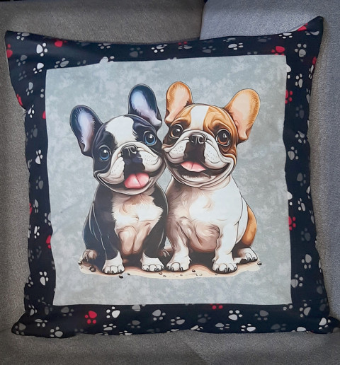 Povlak na polštářek - buldočci dekorace pes psík holčička pokojíček polštář polštářek dítě povlak roztomilé štěňátko buldoček francouzský buldoček dětský pokoj nažehlovačka psíček pejse frenchie 