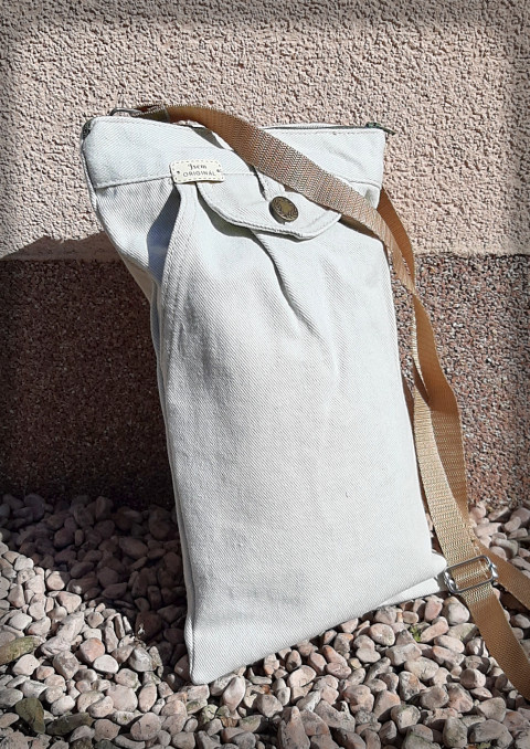 Džínová crossbody taška - béžová 2 taška recyklace sportovní taštička kapsička kapsa džínovina do města na drobnosti crossbody 