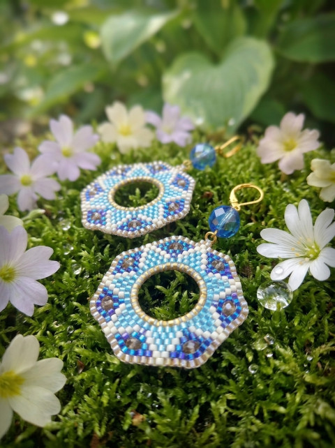 Alhambra - modro zlaté kruh šperk korálky doplněk náušnice květ elegance kroužek geometrie cihlový steh brick stitch toho treasure 