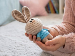 Malá háčkovaná kabelka - modro bílá