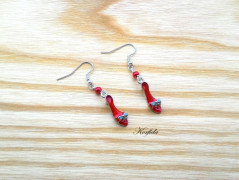 Náušnice šité fuchsiové