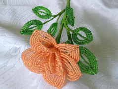 Růženínový přívěsek