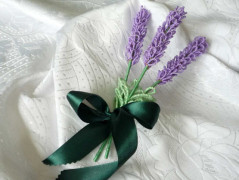 Růženínový přívěsek