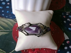 Růženínový přívěsek