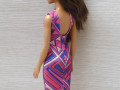 Barevné šatičky pro Barbie