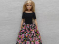 Květované šaty pro Barbie