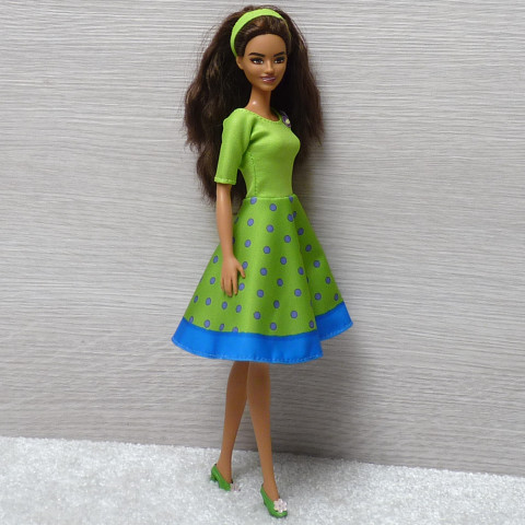 Zelené šatičky pro Barbie šaty pro panenku oblečky pro panenku zelené šaty pro barbie 