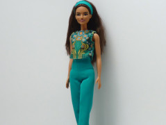 Barevné šaty pro Barbie - Folklor