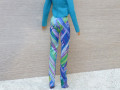 Barevné kalhoty pro Barbie