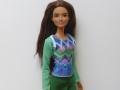 Barevné tričko pro Barbie